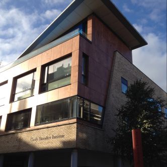 Vue extérieure du Cicely Saunders Institute