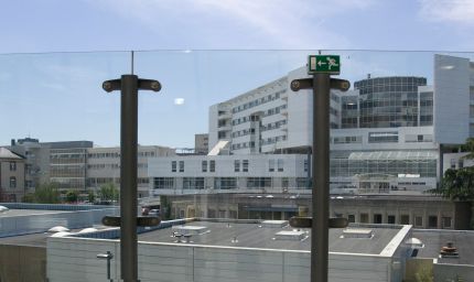 Vue de l'Hôpital de Ponchaillou, CHU de Rennes, crédit photo Electzik